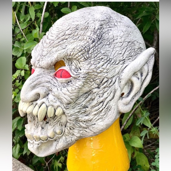Vintage 1996 Red Eyed Nosferatu Vampire Zombie Demon Rubber Adult Size Mask - Picture 8 of 10